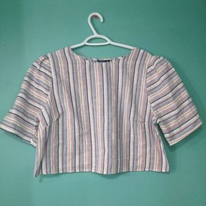 Cute cropped shirt